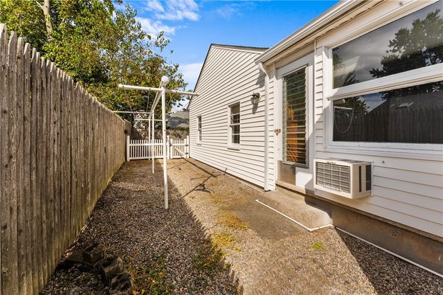 95 Federal Street, Pawtucket, RI 02861