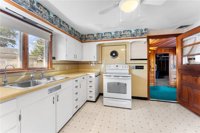 95 Federal Street, Pawtucket, RI 02861