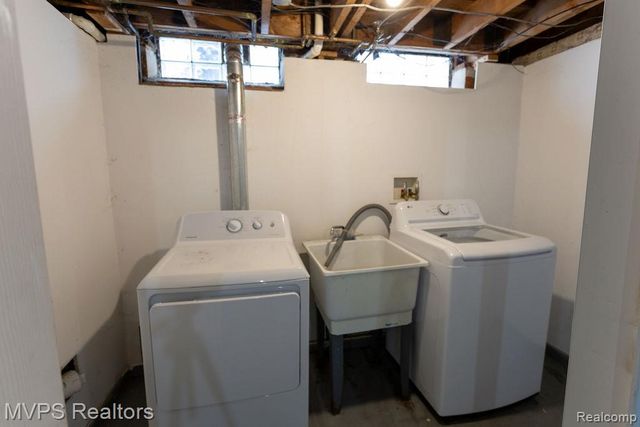 28259 Floral Street, Roseville, MI 48066