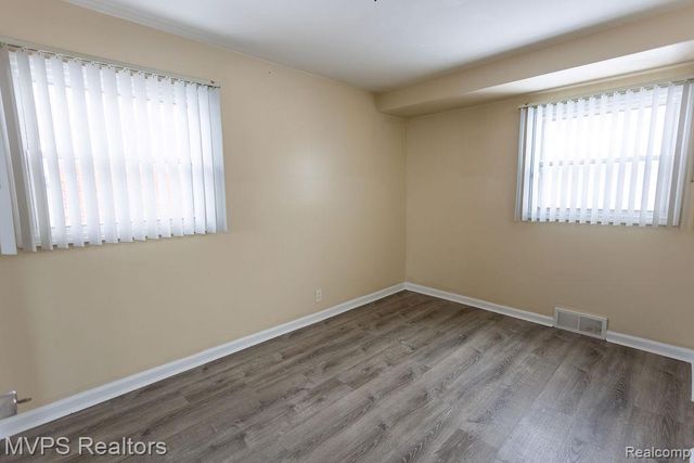 28259 Floral Street, Roseville, MI 48066