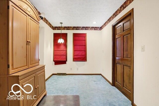 5272 N Graham Road, Whiteland, IN 46184