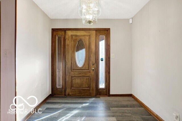 5272 N Graham Road, Whiteland, IN 46184