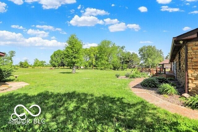 5272 N Graham Road, Whiteland, IN 46184