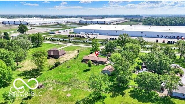 5272 N Graham Road, Whiteland, IN 46184