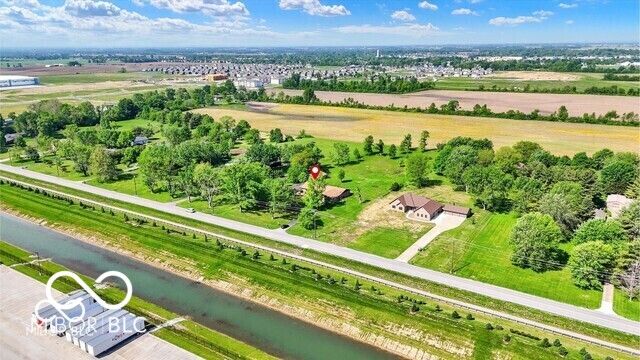 5272 N Graham Road, Whiteland, IN 46184