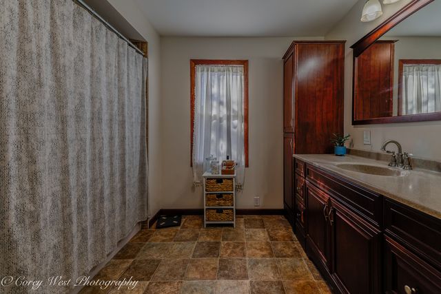 533 Bethany Road, Sycamore, IL 60178