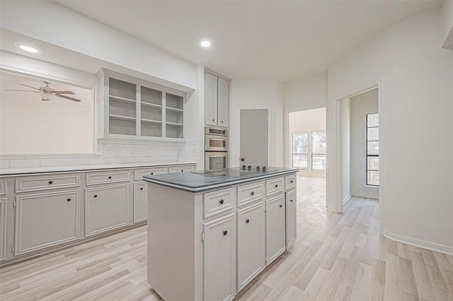 1015 Sugar Lakes Drive, Sugar Land, TX 77478