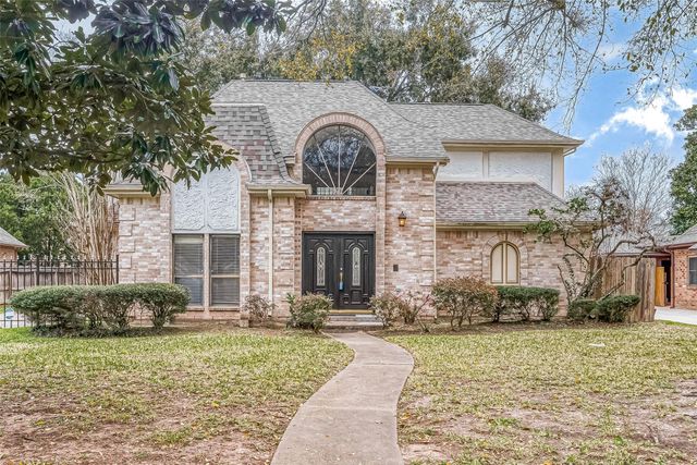1015 Sugar Lakes Drive, Sugar Land, TX 77478
