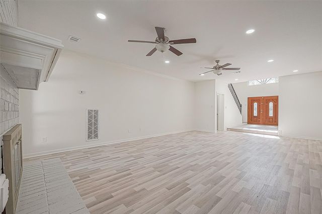 1015 Sugar Lakes Drive, Sugar Land, TX 77478