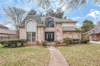 1015 Sugar Lakes Drive, Sugar Land, TX 77478