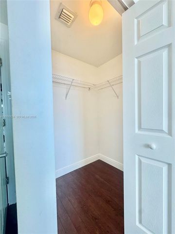 140 S Dixie Hwy 513, Hollywood, FL 33020