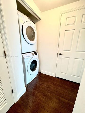 140 S Dixie Hwy 513, Hollywood, FL 33020