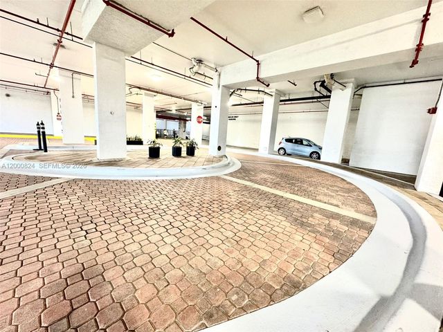 140 S Dixie Hwy 513, Hollywood, FL 33020