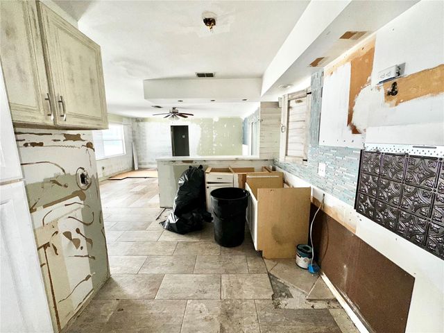 1703 CENTER ROAD, Terra Ceia, FL 34250