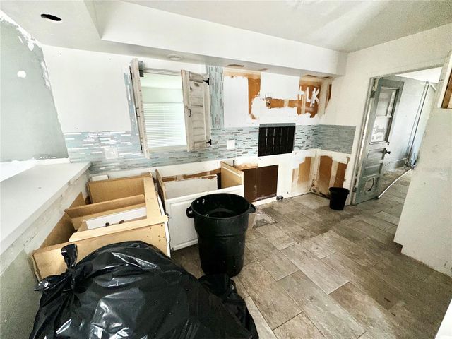 1703 CENTER ROAD, Terra Ceia, FL 34250