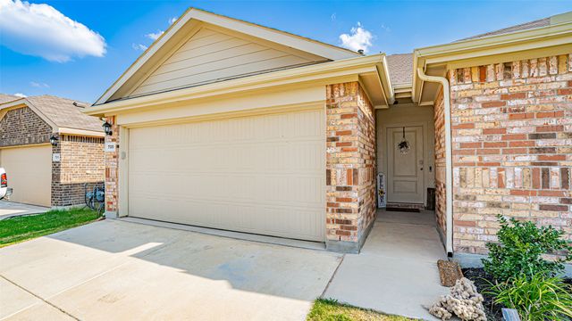 705 Basteen Lane, Justin, TX 76247