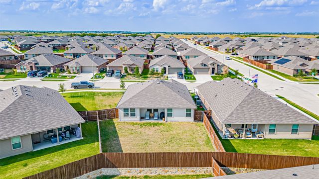 705 Basteen Lane, Justin, TX 76247