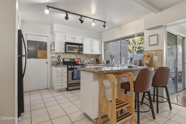 1530 Plumeria Circle, Thousand Oaks, CA 91360