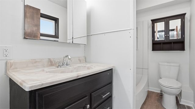 2512 Franklin St, Munhall, PA 15120