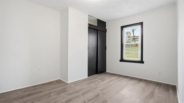 2512 Franklin St, Munhall, PA 15120