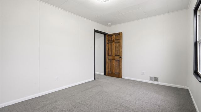 2512 Franklin St, Munhall, PA 15120