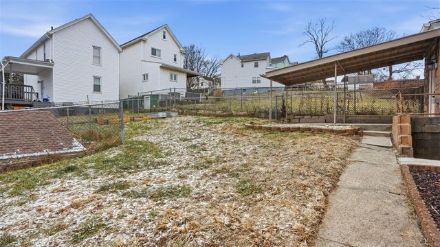 2512 Franklin St, Munhall, PA 15120