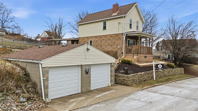 2512 Franklin St, Munhall, PA 15120