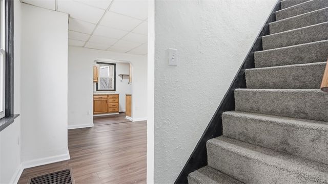 2512 Franklin St, Munhall, PA 15120