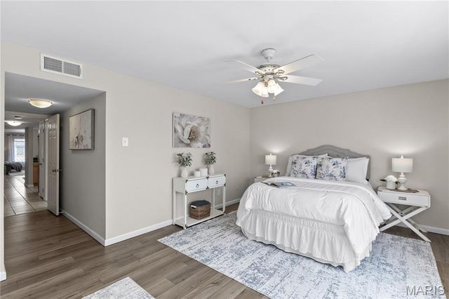 10022 Chardin Way 3, St Louis, MO 63128