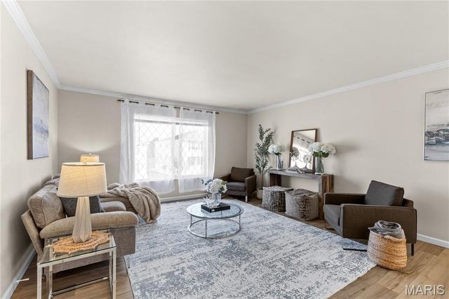 10022 Chardin Way 3, St Louis, MO 63128