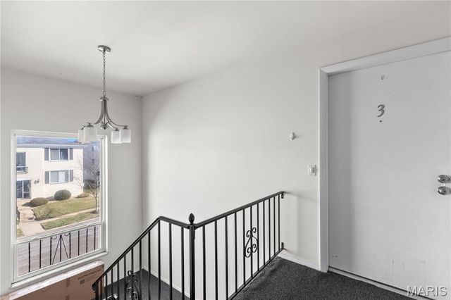 10022 Chardin Way 3, St Louis, MO 63128