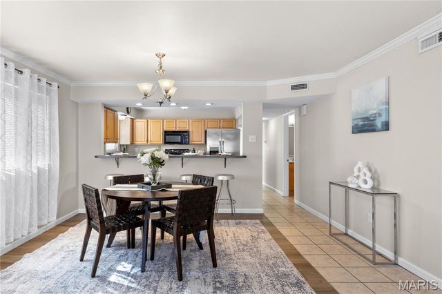 10022 Chardin Way 3, St Louis, MO 63128