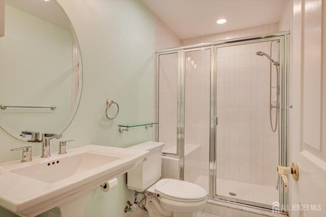 1 Mimosa Court, South Brunswick, NJ 08540
