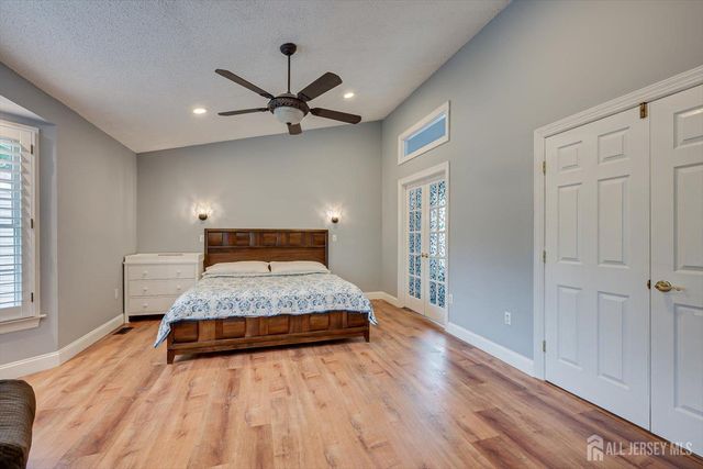 1 Mimosa Court, South Brunswick, NJ 08540