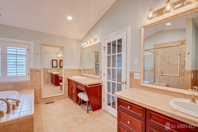 1 Mimosa Court, South Brunswick, NJ 08540