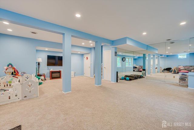 1 Mimosa Court, South Brunswick, NJ 08540