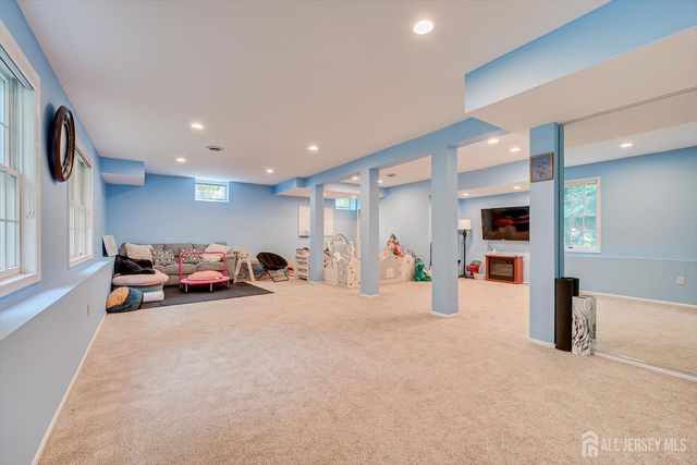 1 Mimosa Court, South Brunswick, NJ 08540