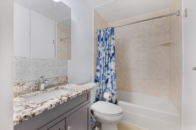 1199 Grafton St 92, Worcester, MA 01604