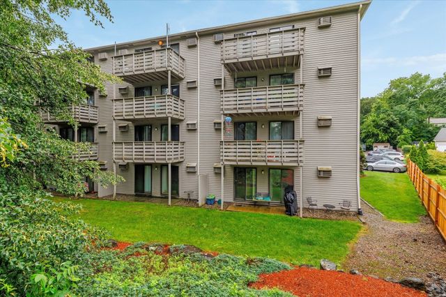 1199 Grafton St 92, Worcester, MA 01604