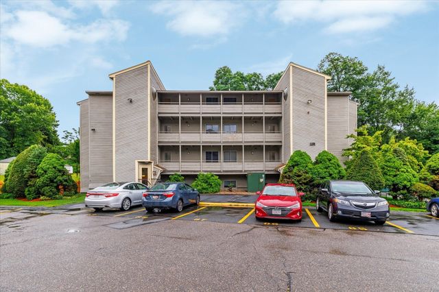 1199 Grafton St 92, Worcester, MA 01604