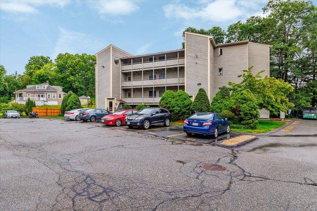 1199 Grafton St 92, Worcester, MA 01604