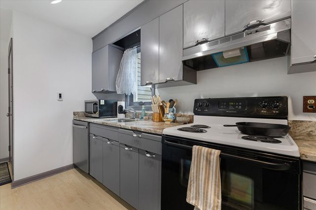 1199 Grafton St 92, Worcester, MA 01604