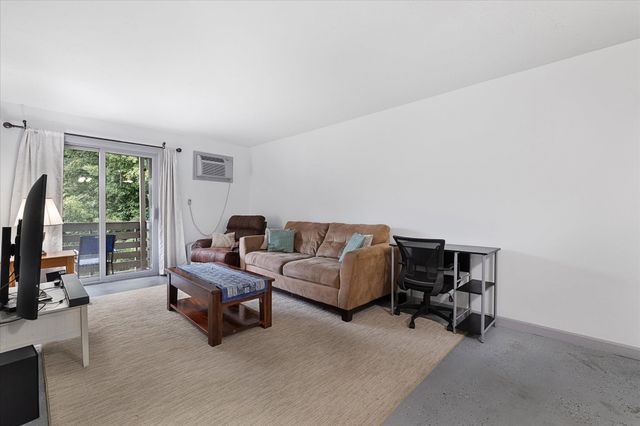 1199 Grafton St 92, Worcester, MA 01604