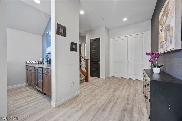 28 Vista Outlook Street, Henderson, NV 89011