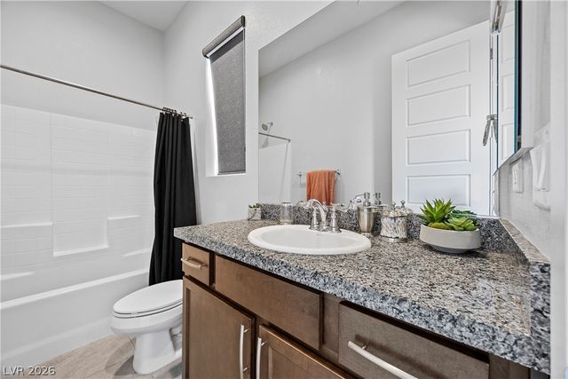 28 Vista Outlook Street, Henderson, NV 89011