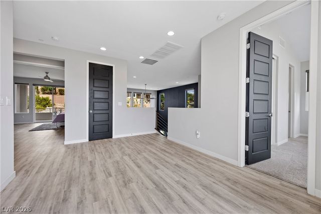 28 Vista Outlook Street, Henderson, NV 89011