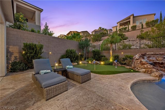 28 Vista Outlook Street, Henderson, NV 89011