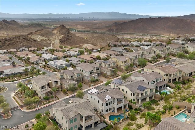 28 Vista Outlook Street, Henderson, NV 89011