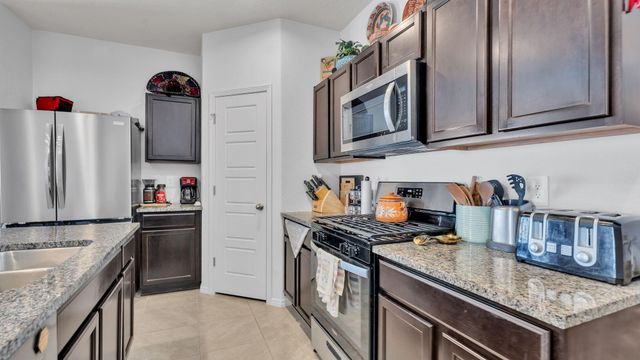 1824 Villa Contesa, Los Lunas, NM 87031