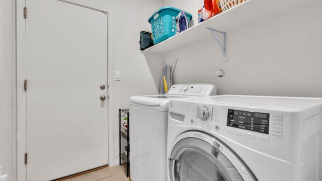 1824 Villa Contesa, Los Lunas, NM 87031